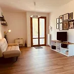Jo's House *